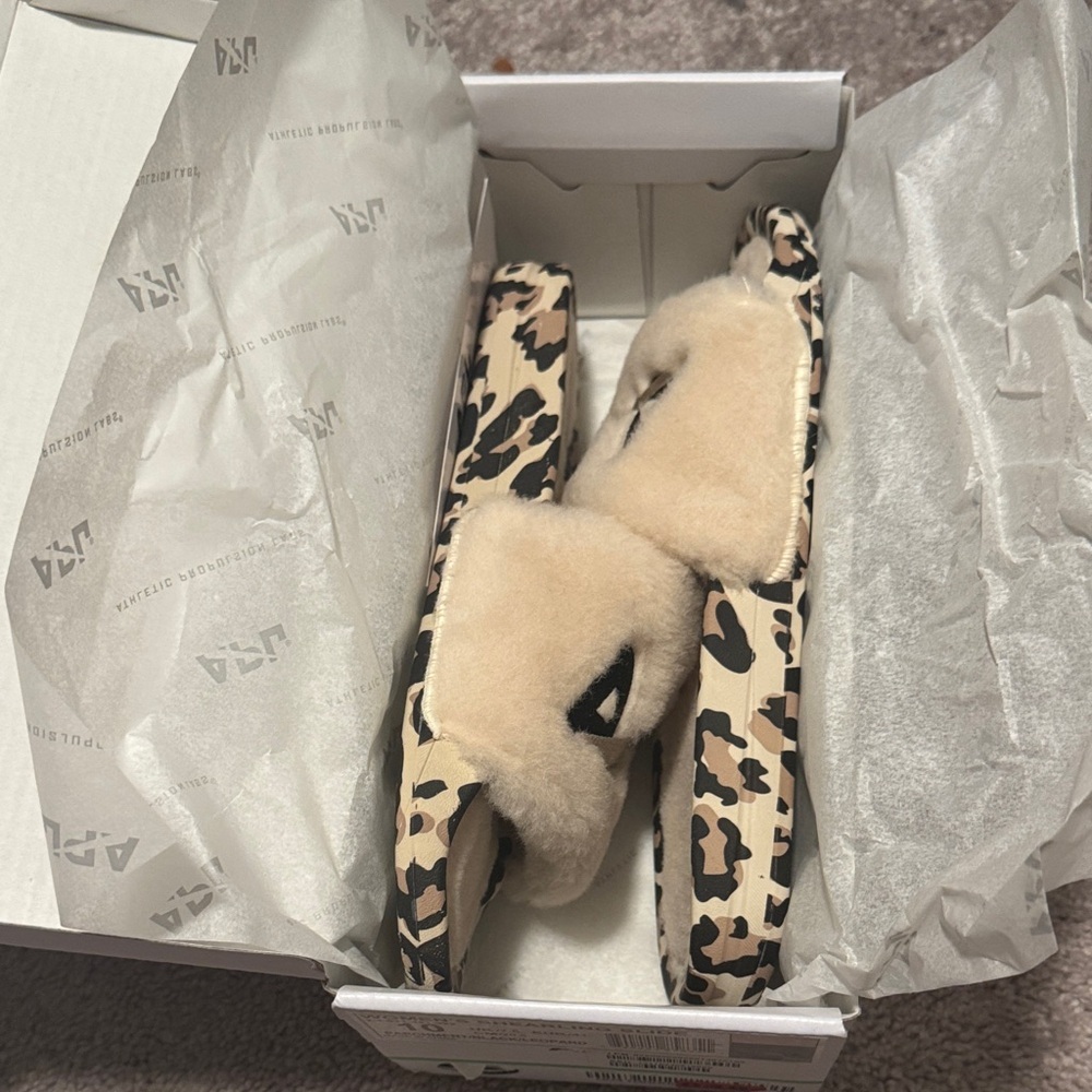 APL womens Shearling Slide Sandals with Leopard-Print - Picture 5 of 5